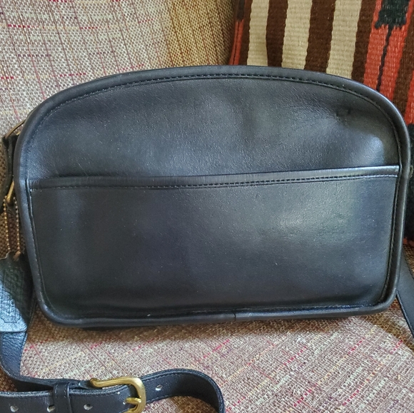 Vintage Coach NYC Camera Bag in Black